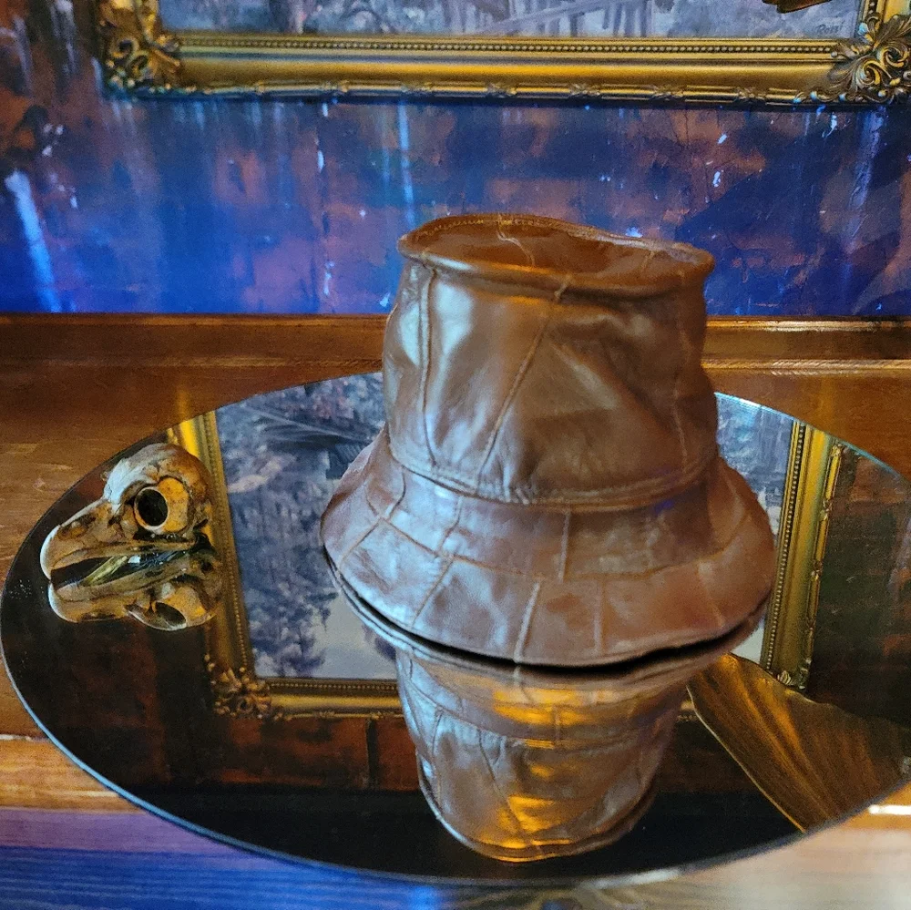 Vintage leather patch bucket hat - Picture 3 of 5